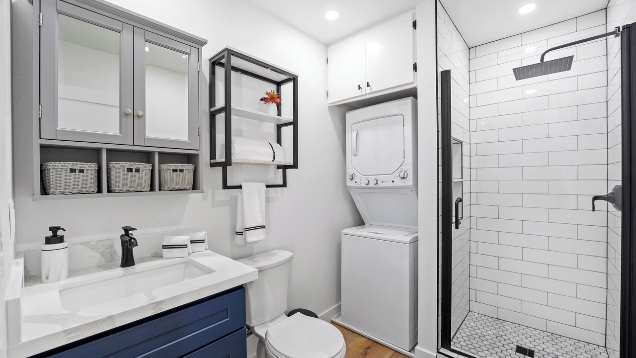 Photo of Bathroom in Oxnard