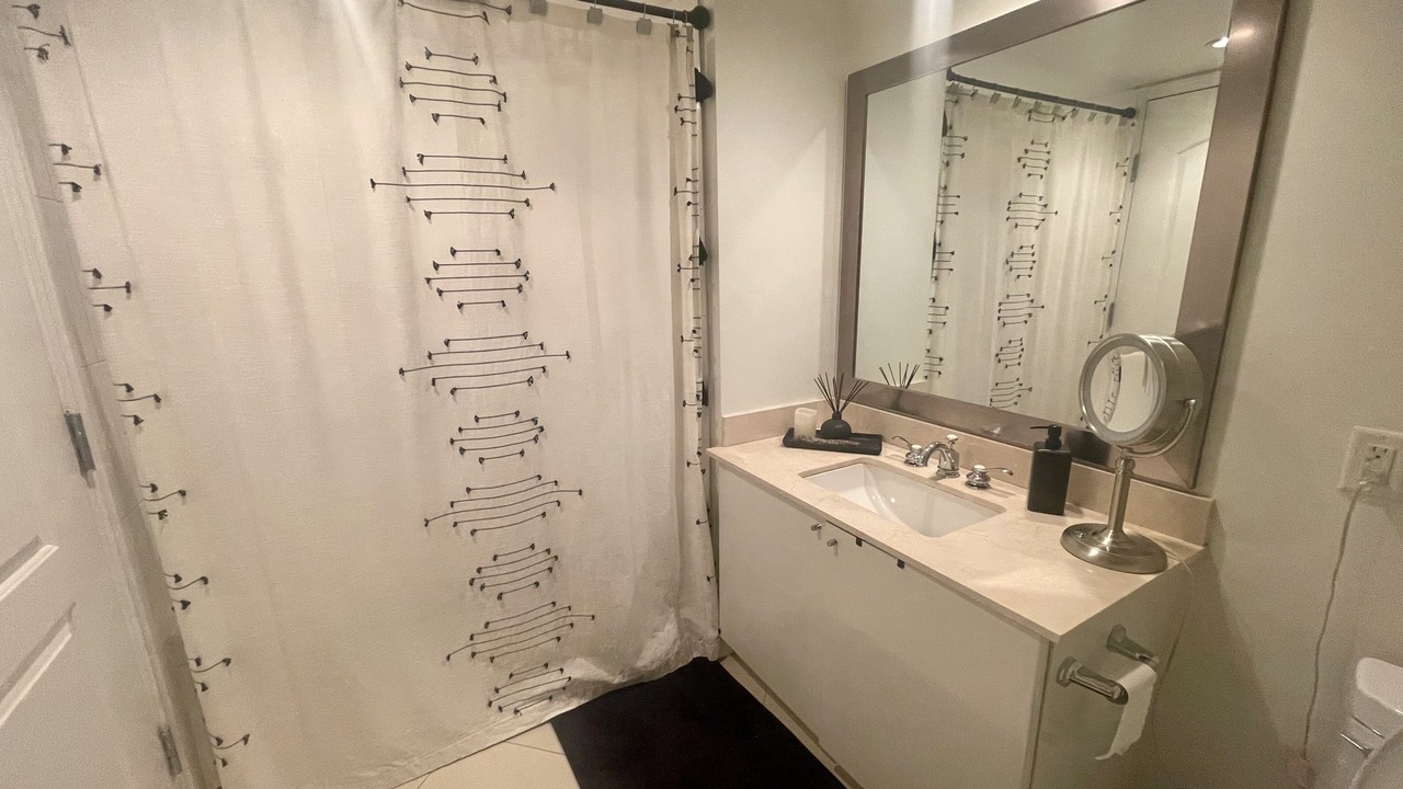 Photo of Bathroom in Lower Lonsdale