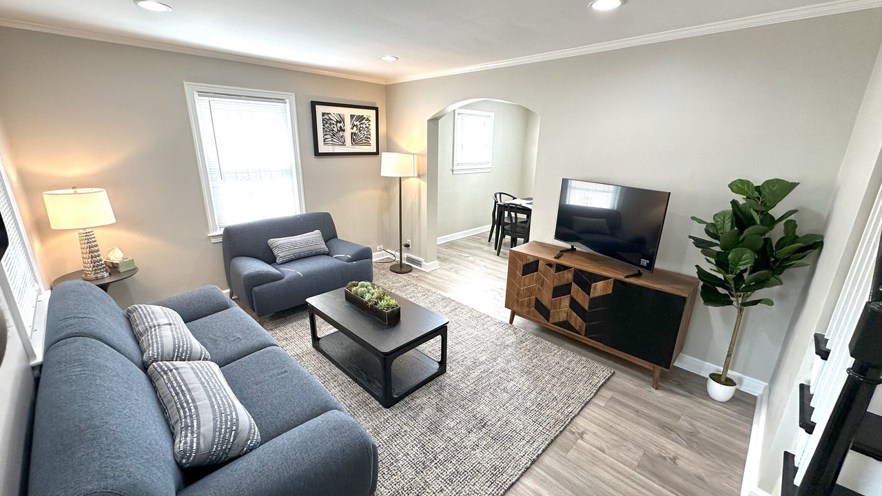 Photo of Livingroom in Fairlawn