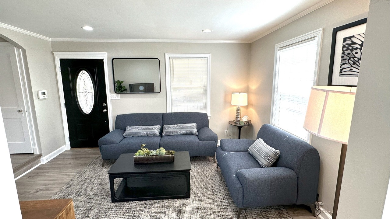 Photo of Livingroom in Fairlawn