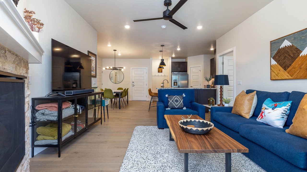 Photo of Bedroom in Lakeside Village