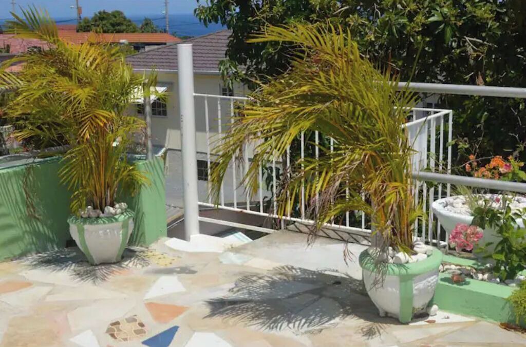 Photo of Outdoor in Salt Gut