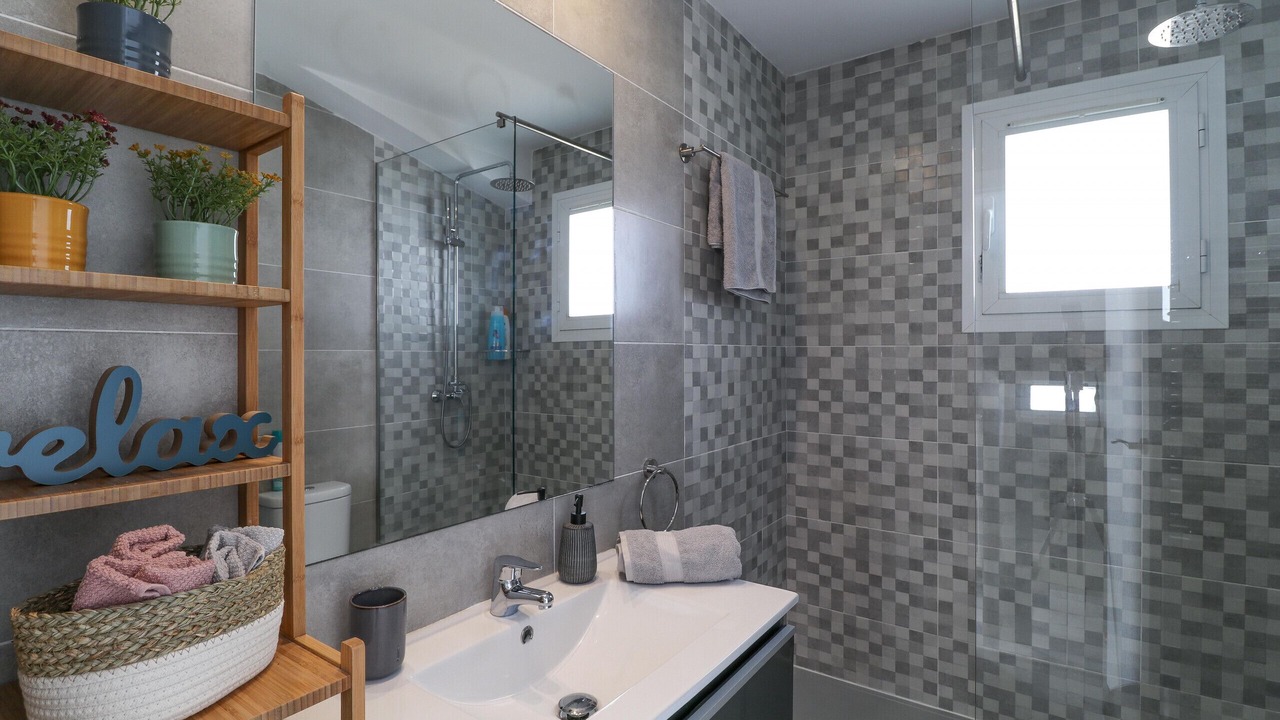 Photo of Bathroom in Urbanizacion Hacienda las Chapas