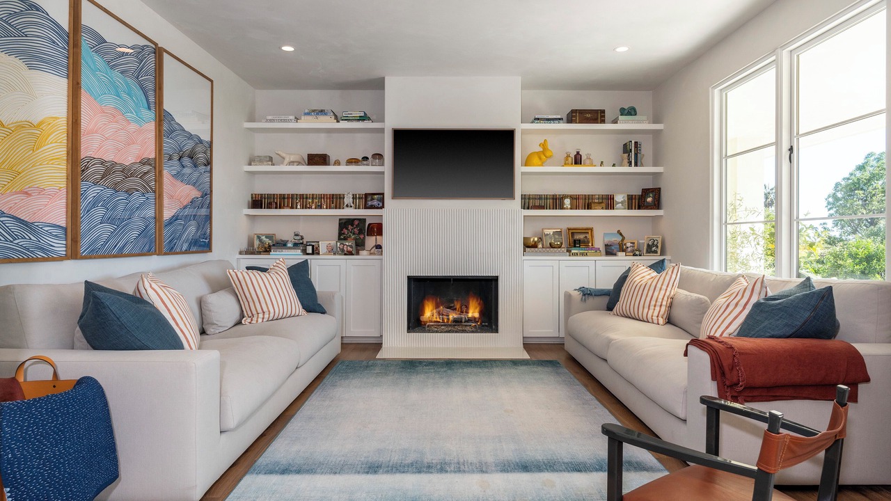 Photo of Livingroom in Golden Quadrangle