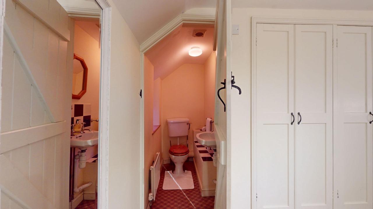 Photo of Bathroom in Adderbury