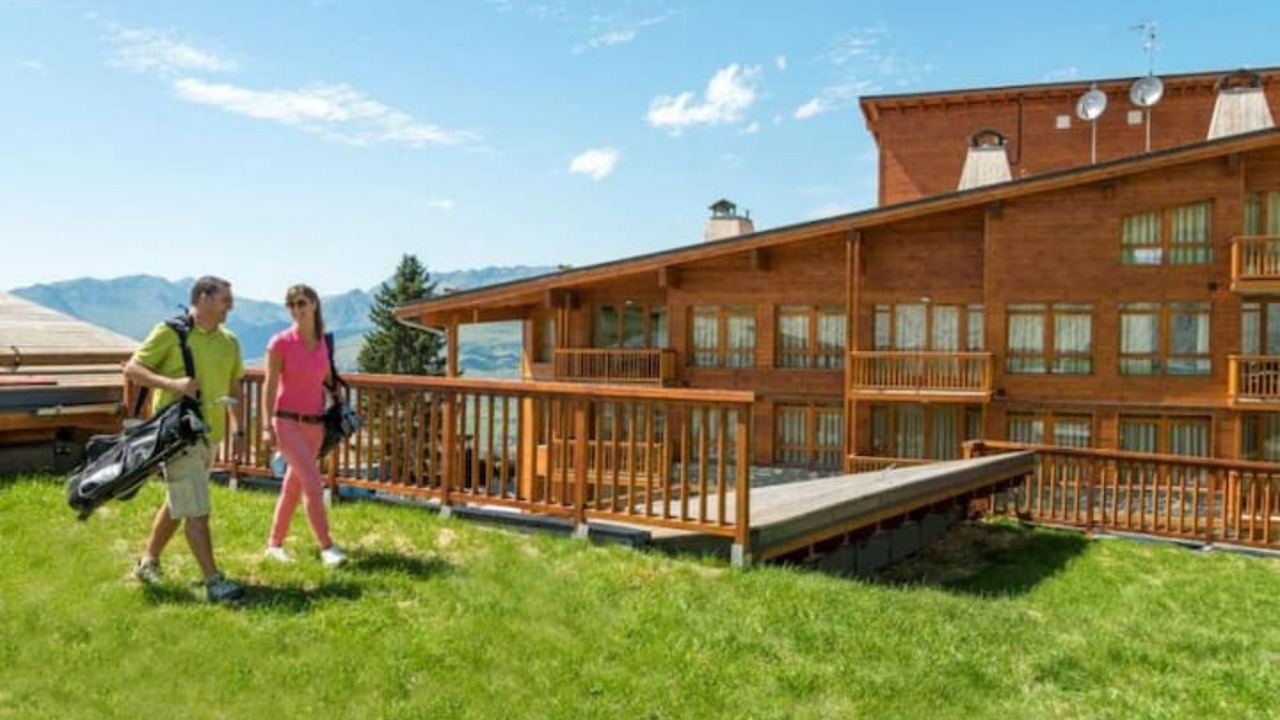 Photo of Outdoor in Arc-1800