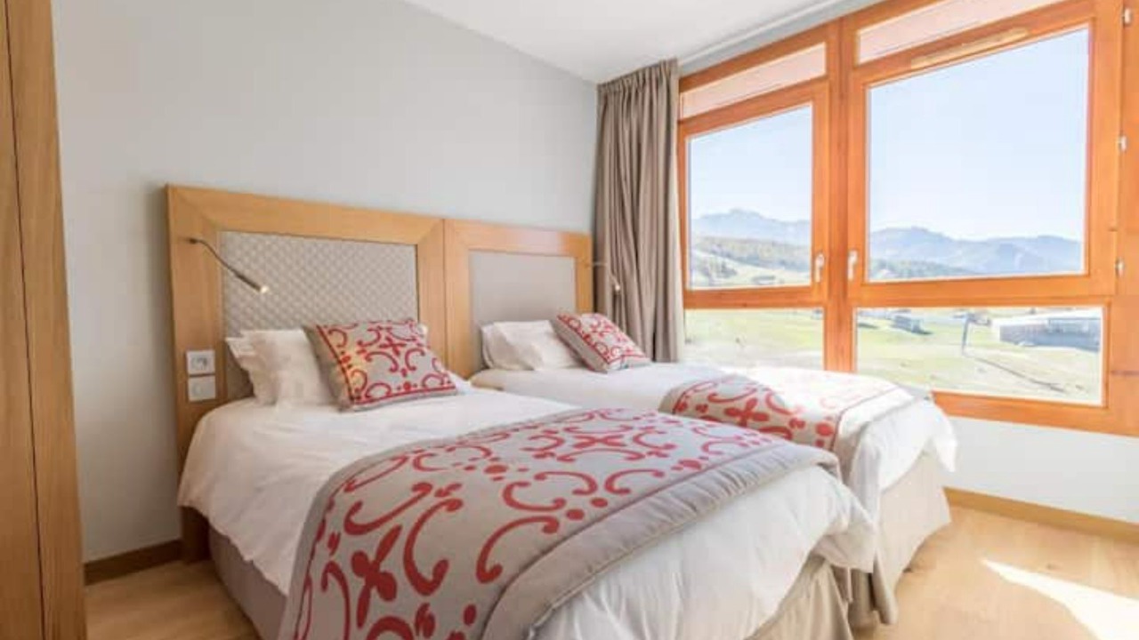 Photo of Bedroom in Arc-1800