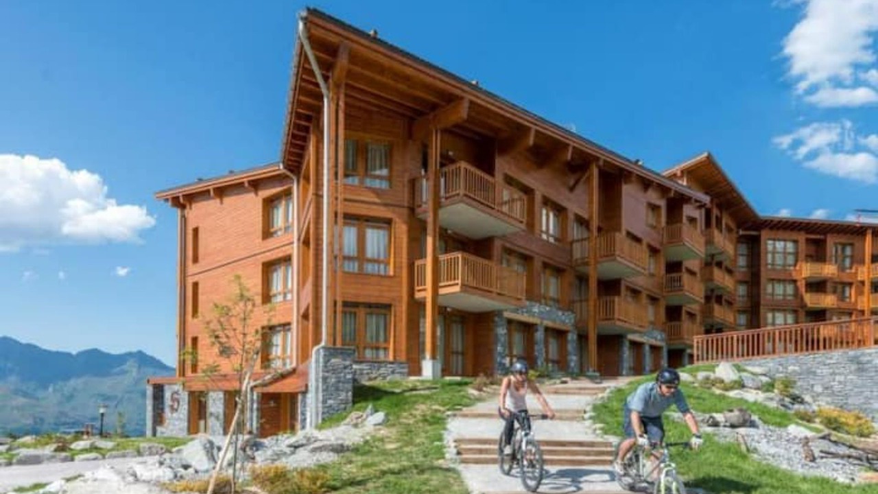 Photo of Outdoor in Arc-1800