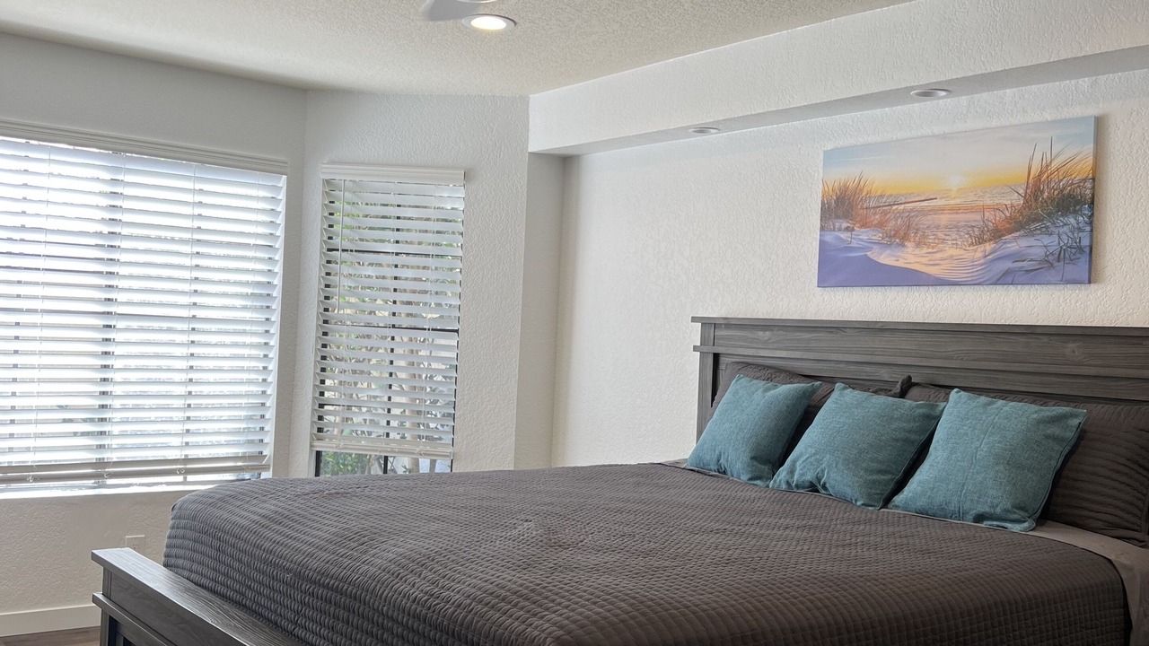 Photo of Bedroom in Oxnard Shores