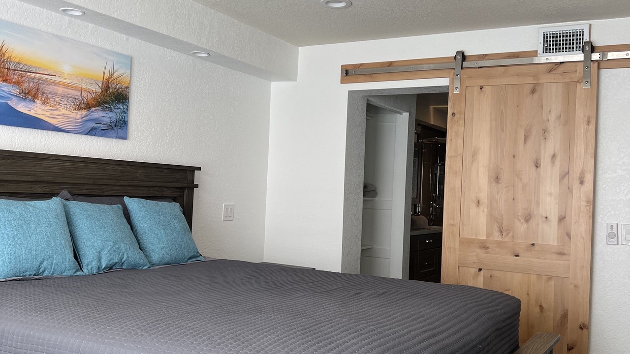 Photo of Bedroom in Oxnard Shores