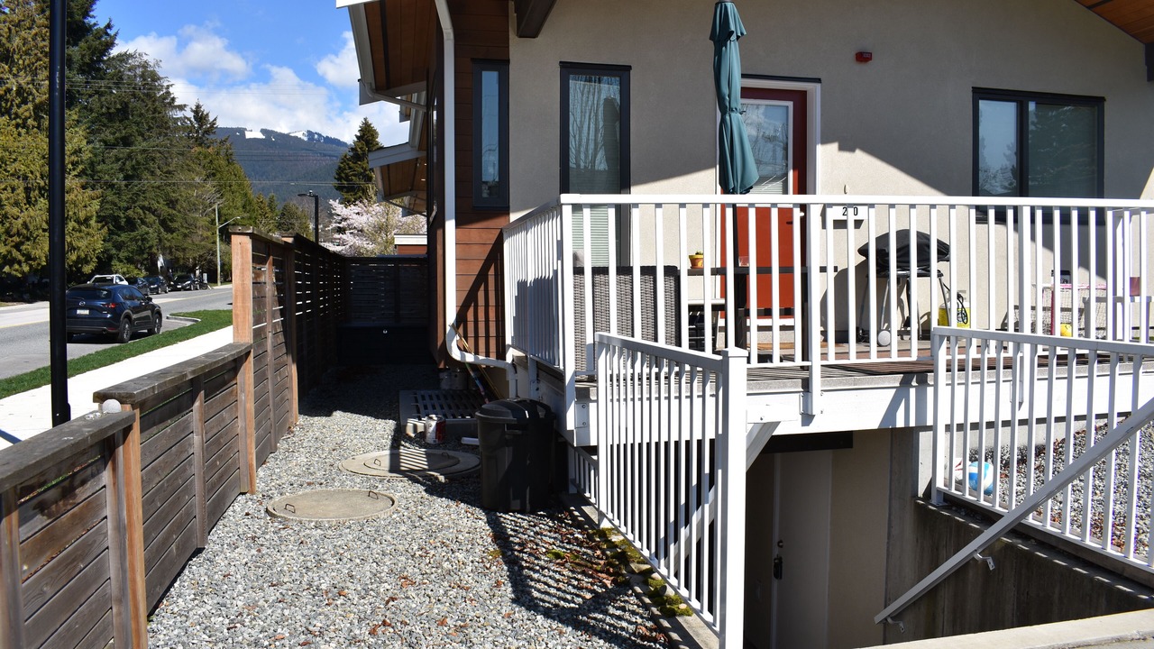 Photo of Outdoor in Central Lonsdale
