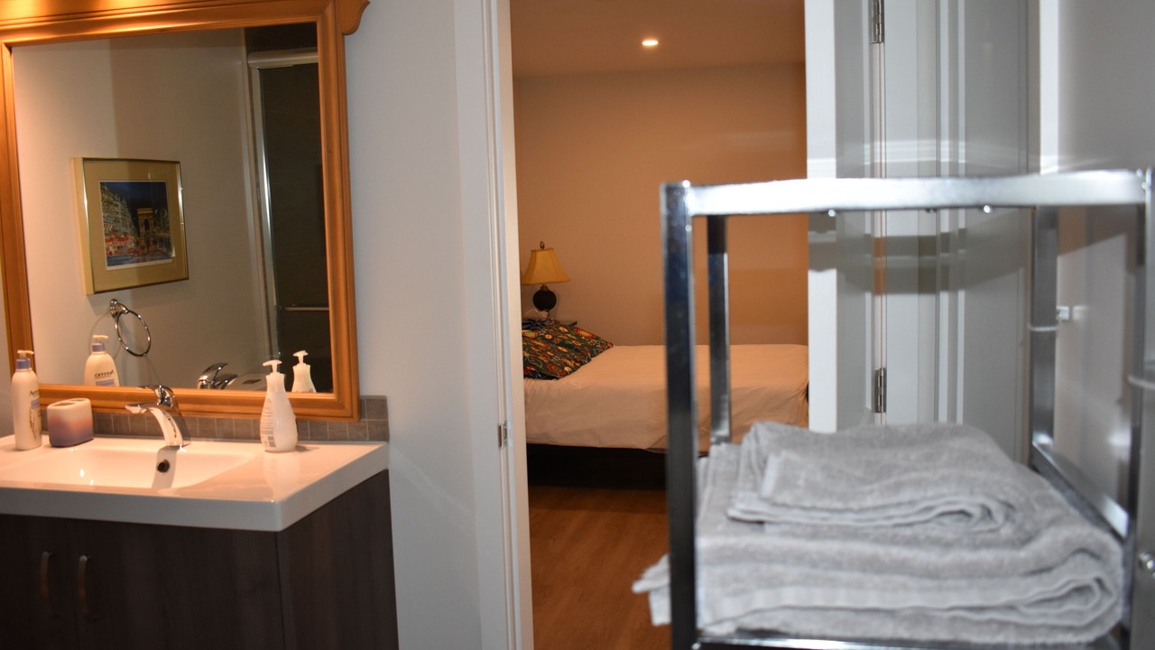 Photo of Bathroom in Central Lonsdale
