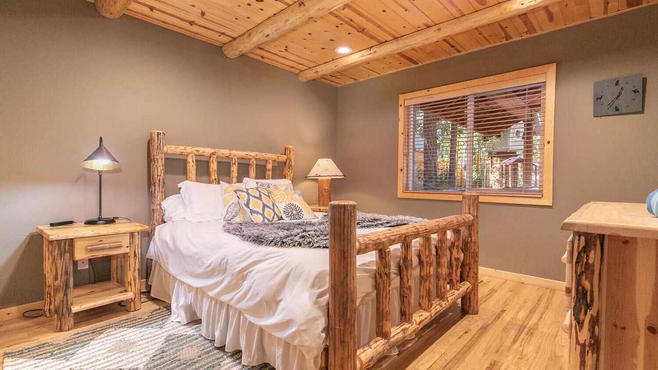 Photo of Bedroom in Carnelian Bay