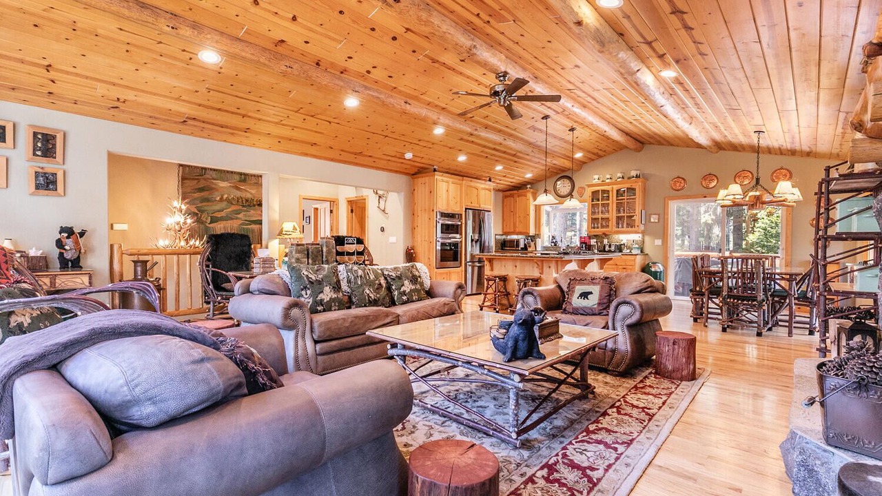 Photo of Livingroom in Carnelian Bay