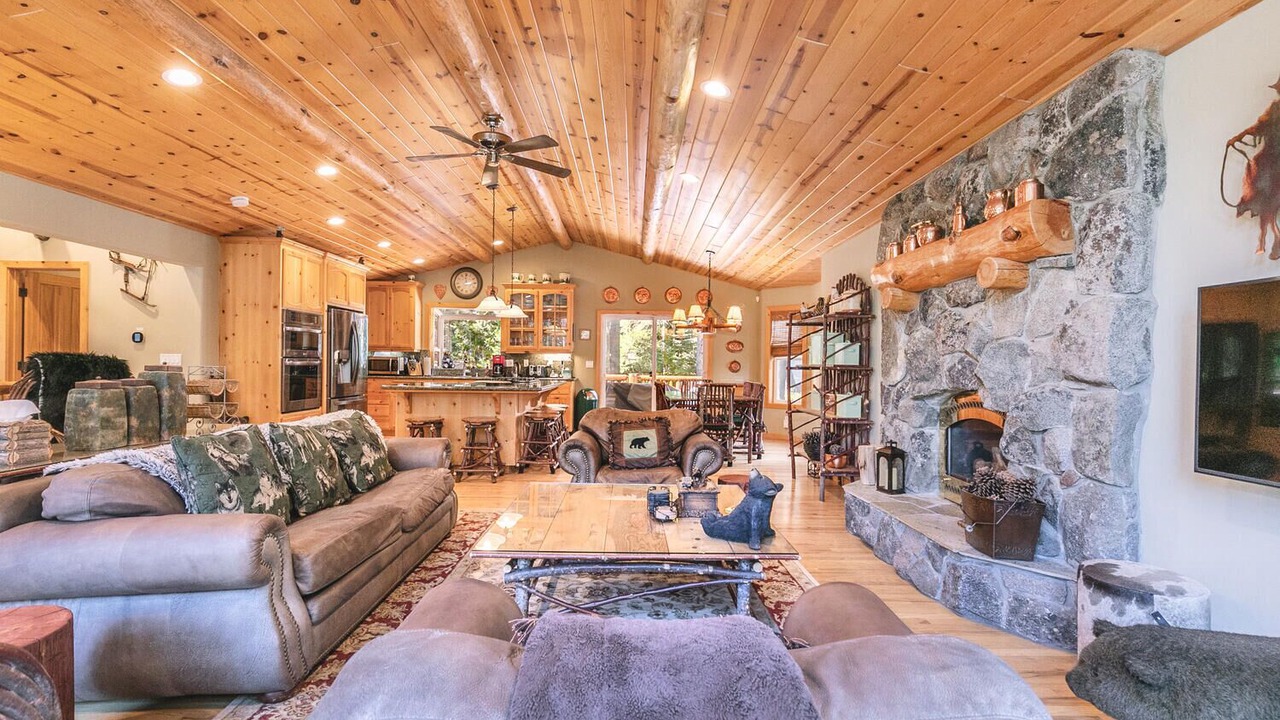 Photo of Livingroom in Carnelian Bay