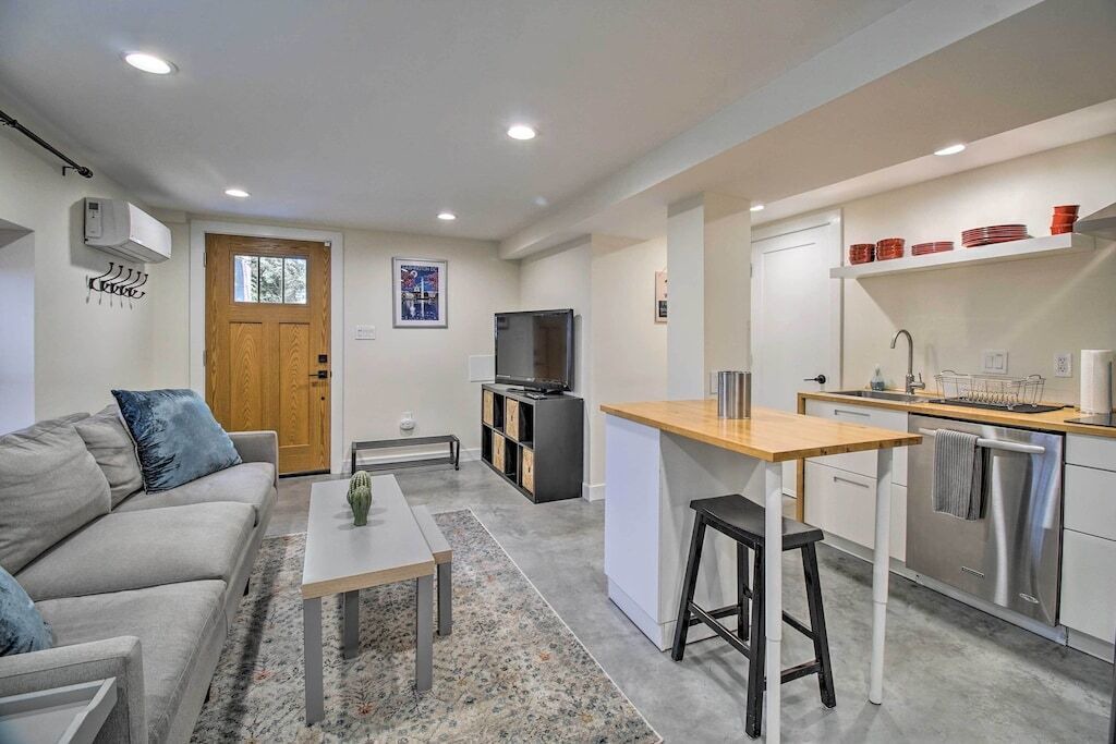 Photo of Livingroom in Petworth