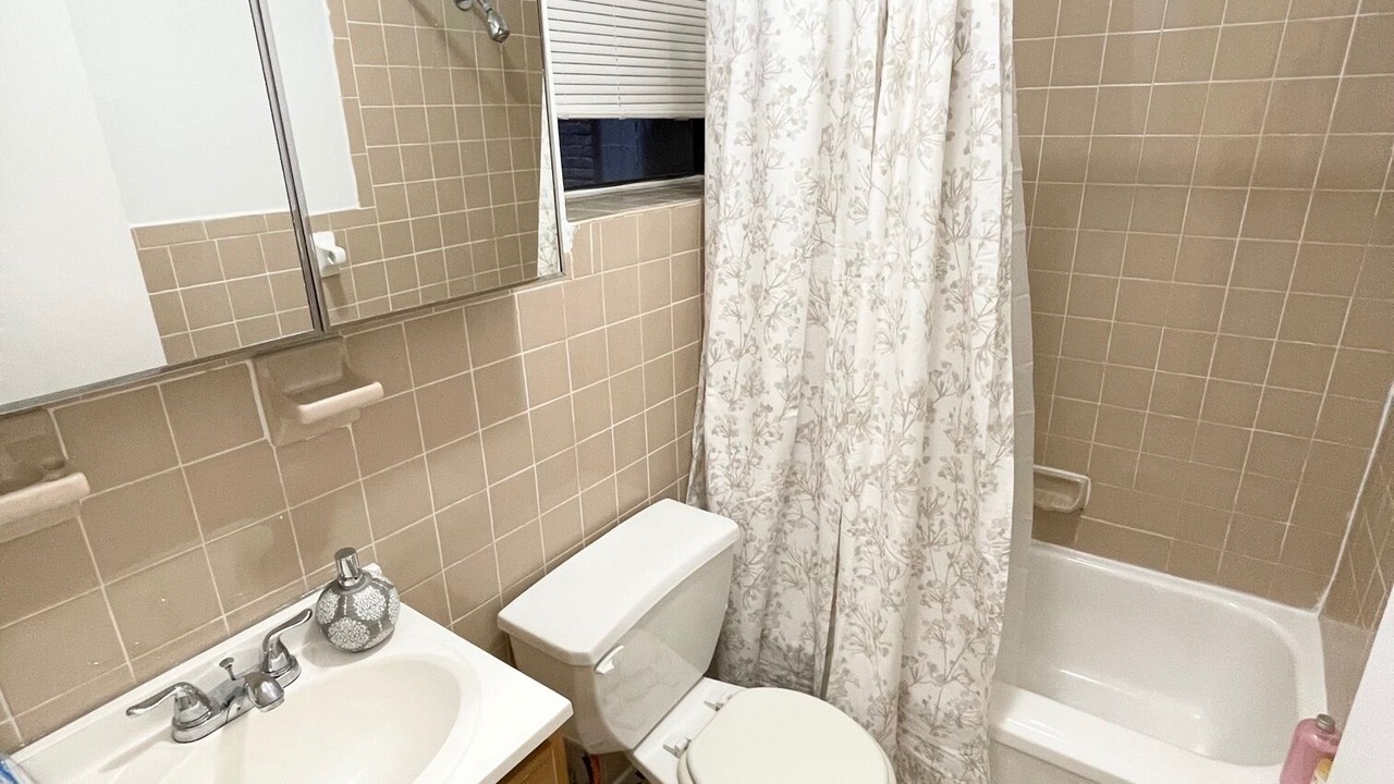 Photo of Bathroom in Bloomingdale
