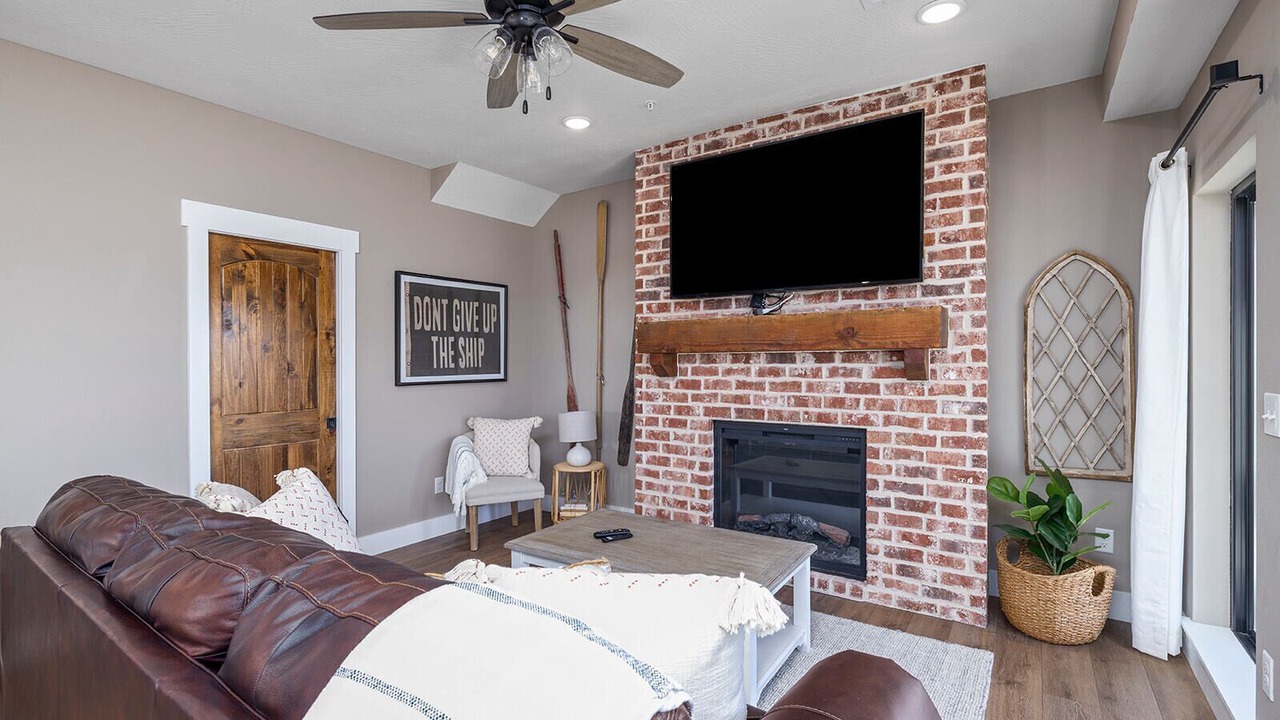 Photo of Livingroom in Table Rock
