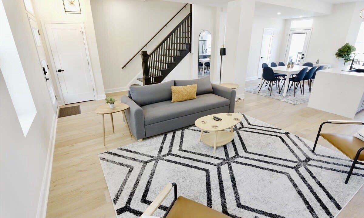 Photo of Livingroom in Petworth