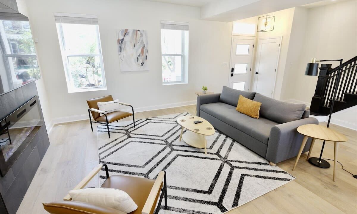 Photo of Livingroom in Petworth