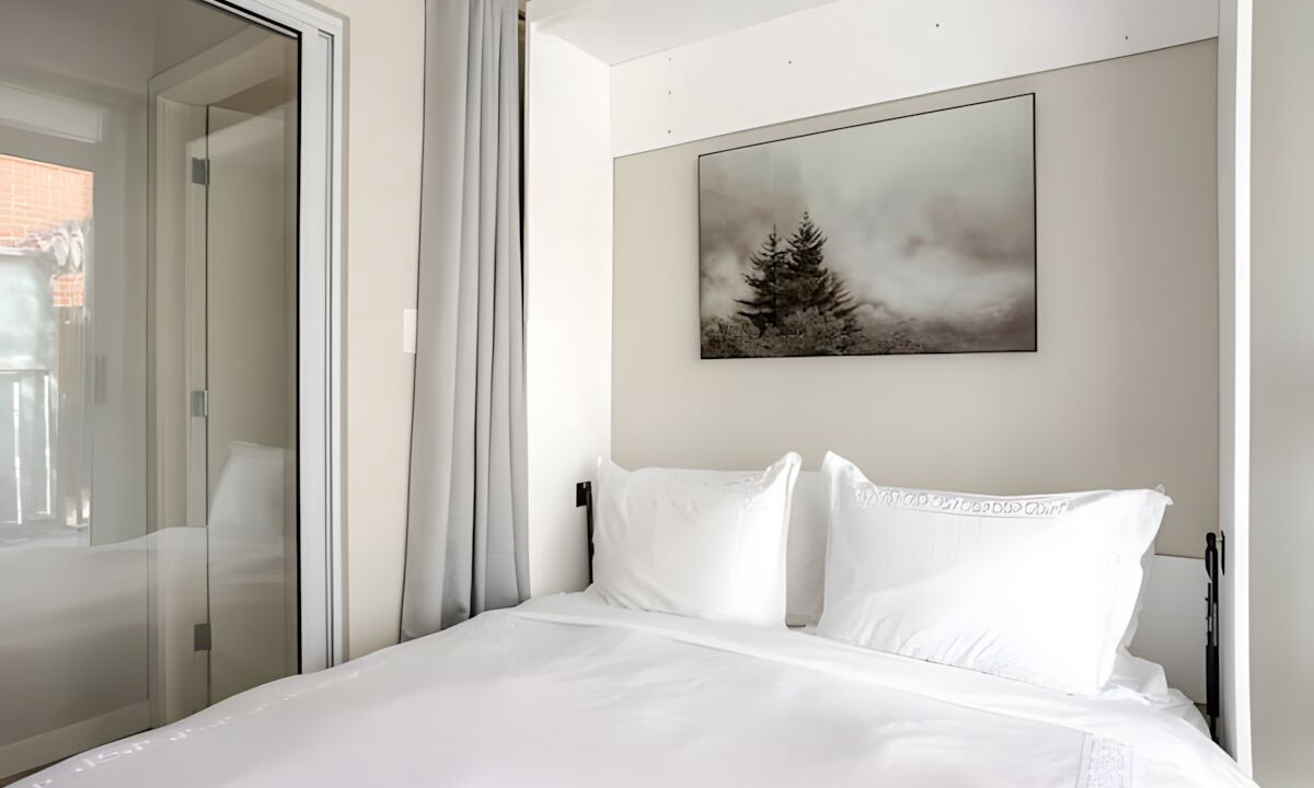 Photo of Bedroom in Gastown