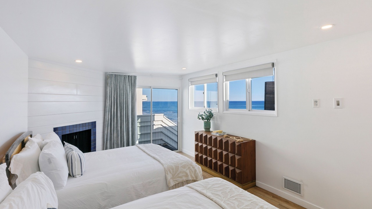 Photo of Bedroom in Eastern Malibu