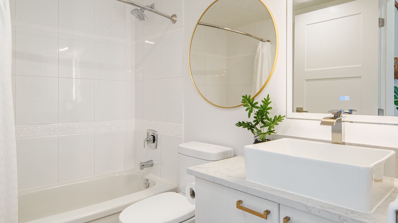 Photo of Bathroom in Coal Harbour