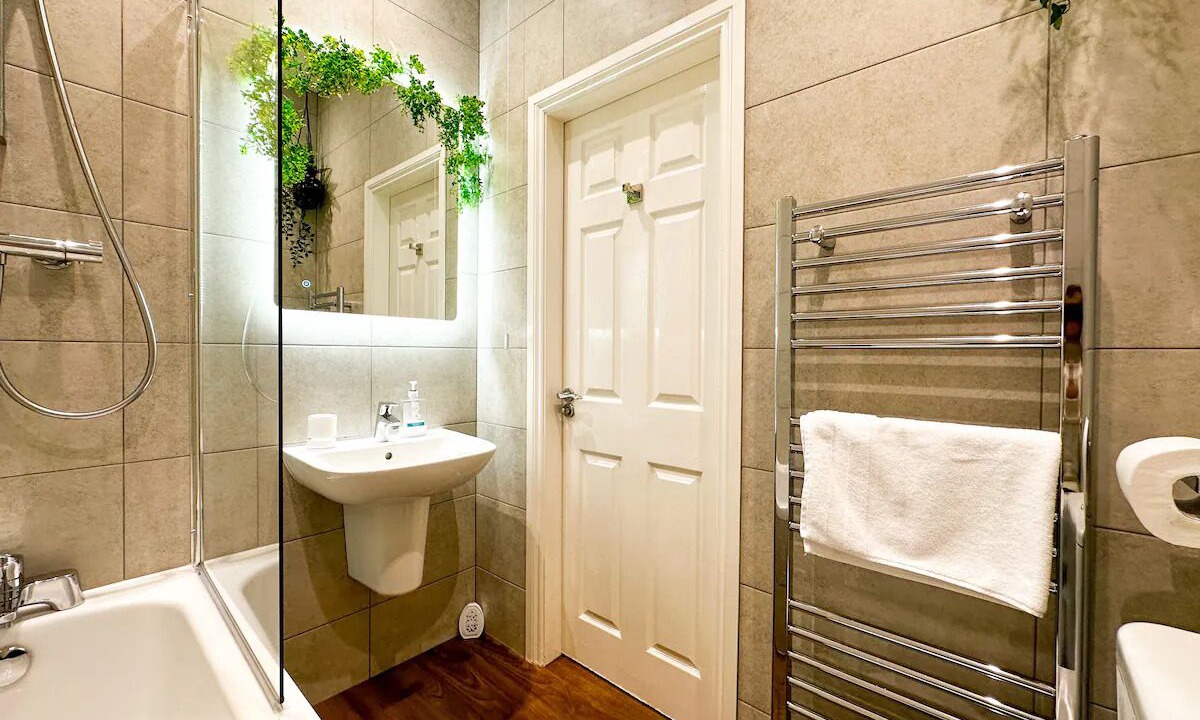 Photo of Bathroom in West Cliff