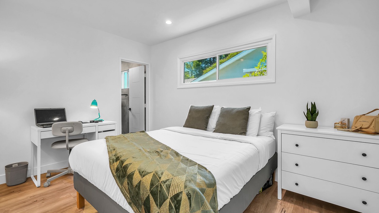 Photo of Bedroom in Woodland Hills