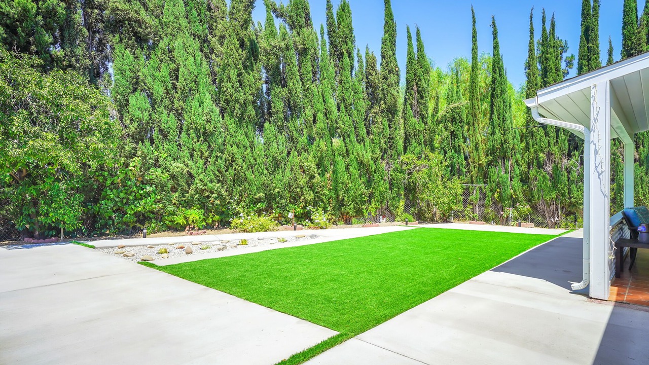 Photo of Outdoor in Woodland Hills