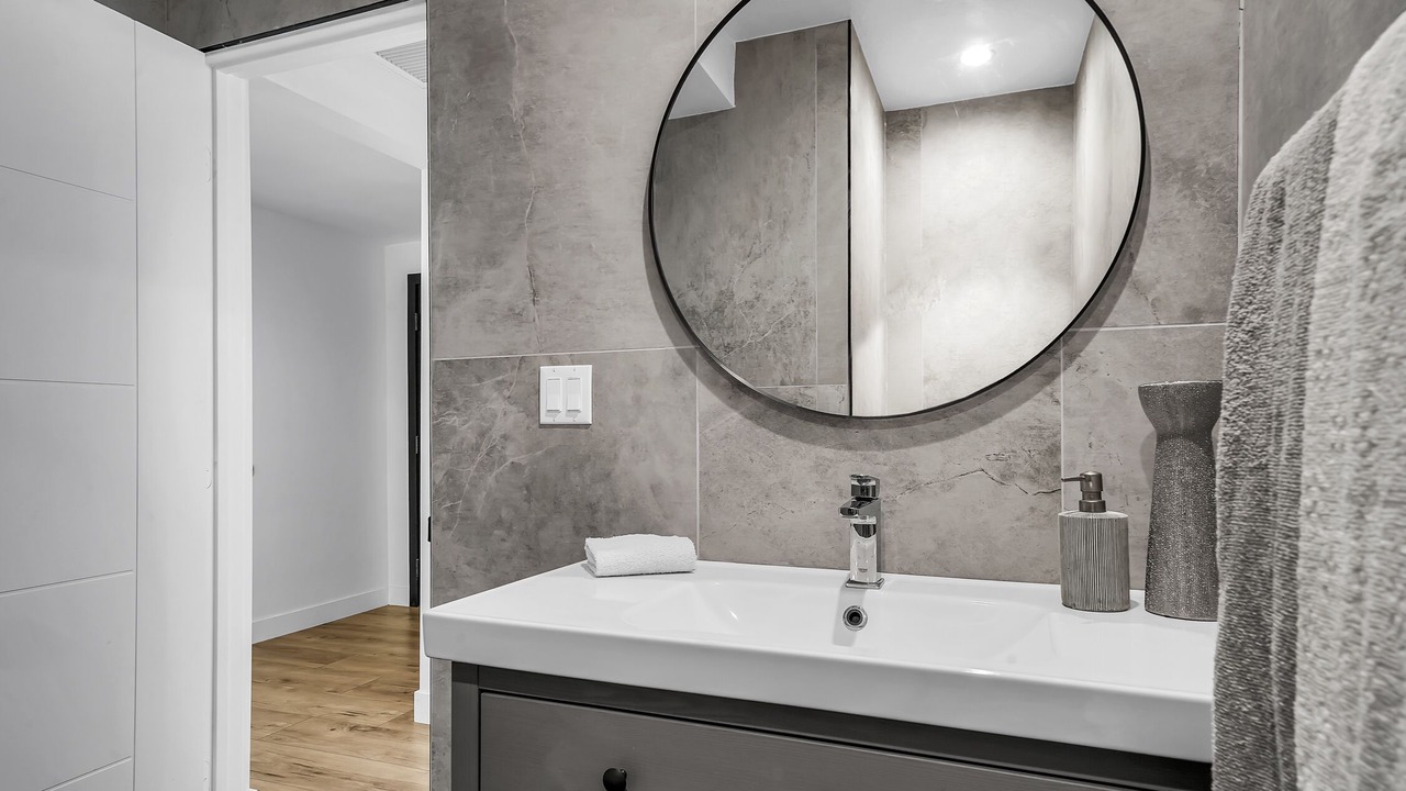 Photo of Bathroom in Woodland Hills