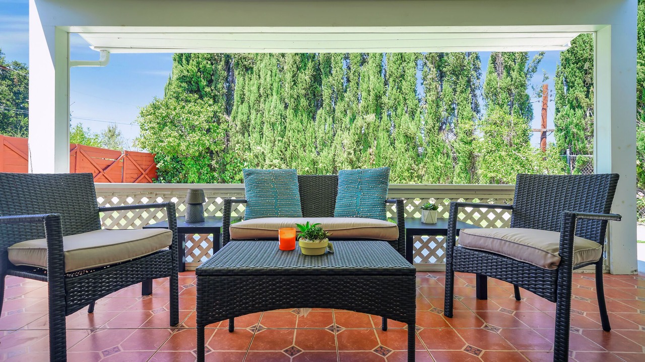 Photo of Patio Balcony in Woodland Hills