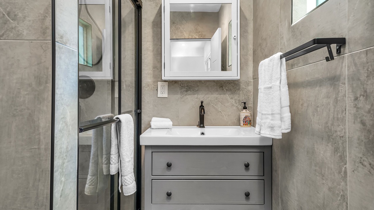 Photo of Bathroom in Woodland Hills