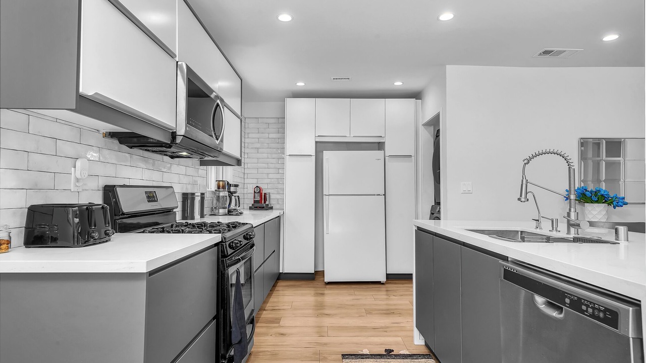 Photo of Kitchen in Woodland Hills
