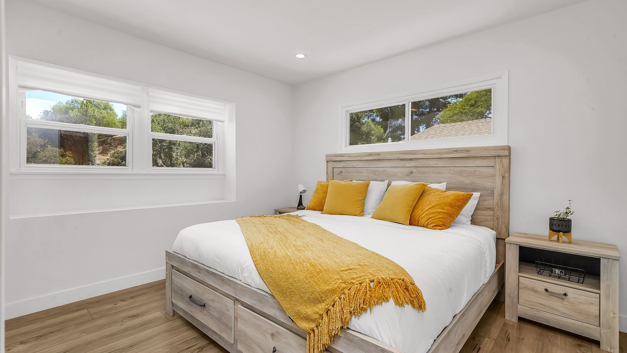 Photo of Bedroom in Woodland Hills