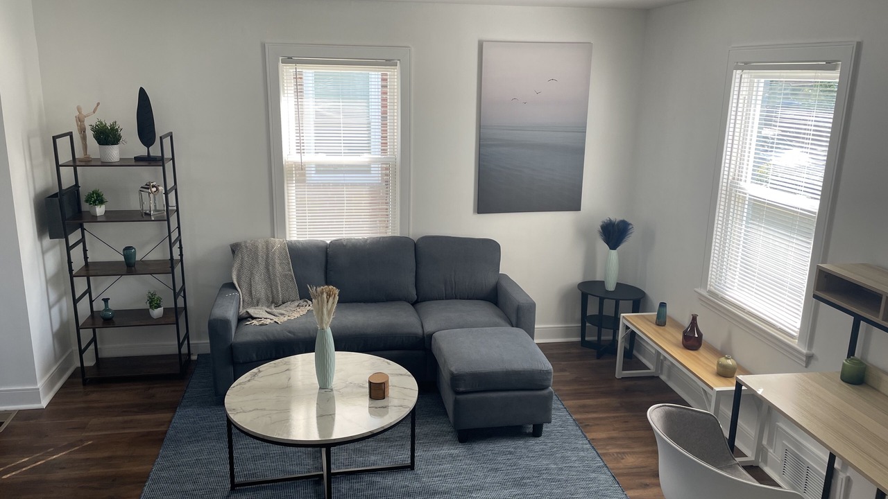 Photo of Livingroom in North Michigan Park