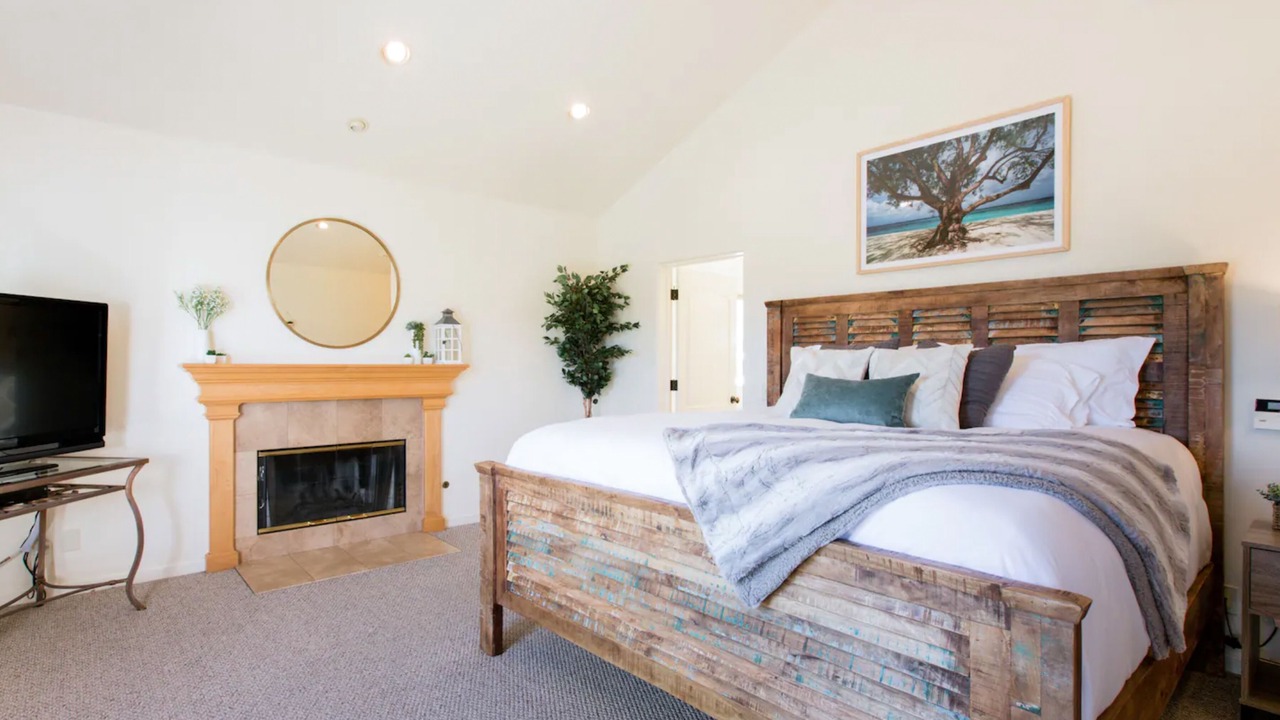 Photo of Bedroom in Malibu