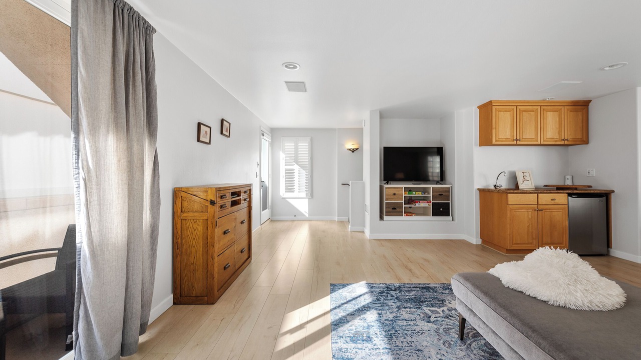 Photo of Bedroom in Hollywood