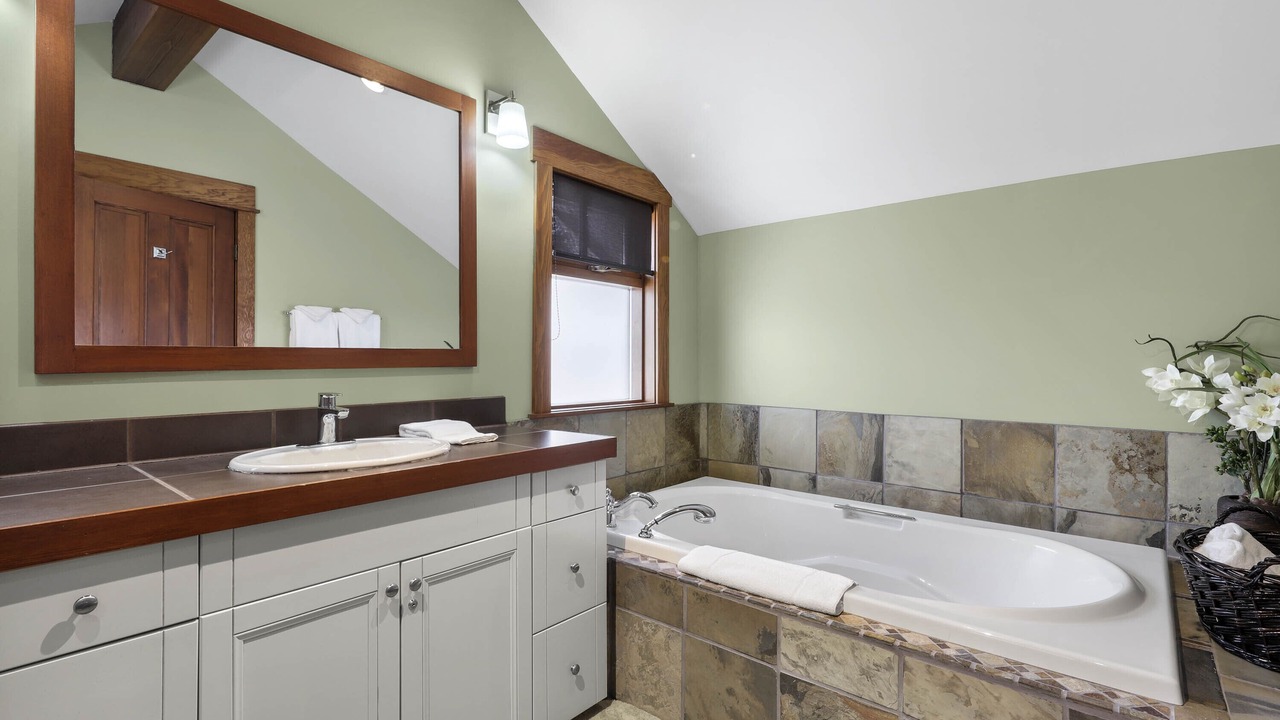 Photo of Bathroom in Fairways