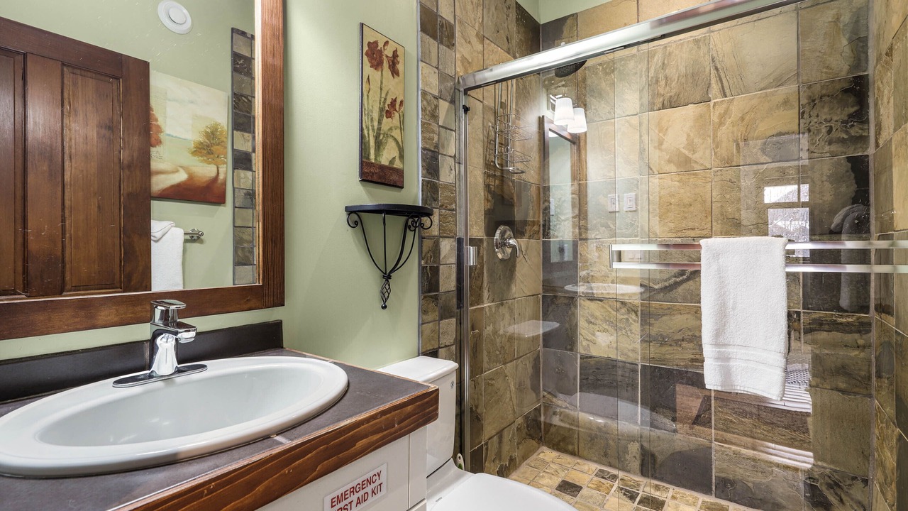 Photo of Bathroom in Fairways