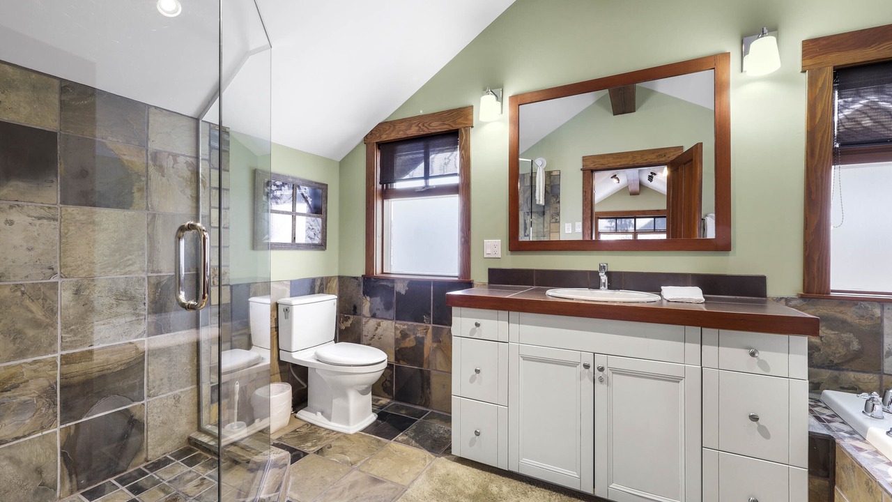 Photo of Bathroom in Fairways