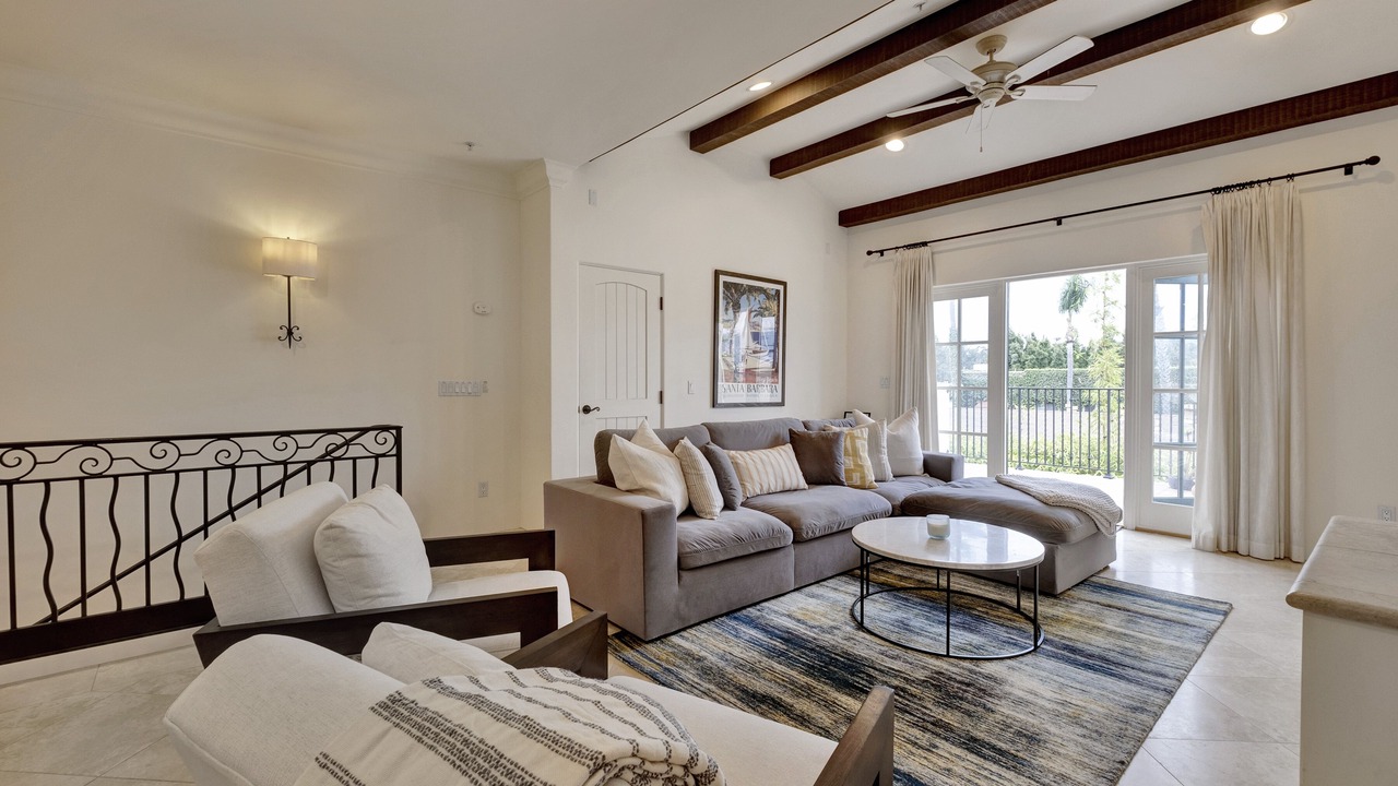 Photo of Livingroom in West Beach