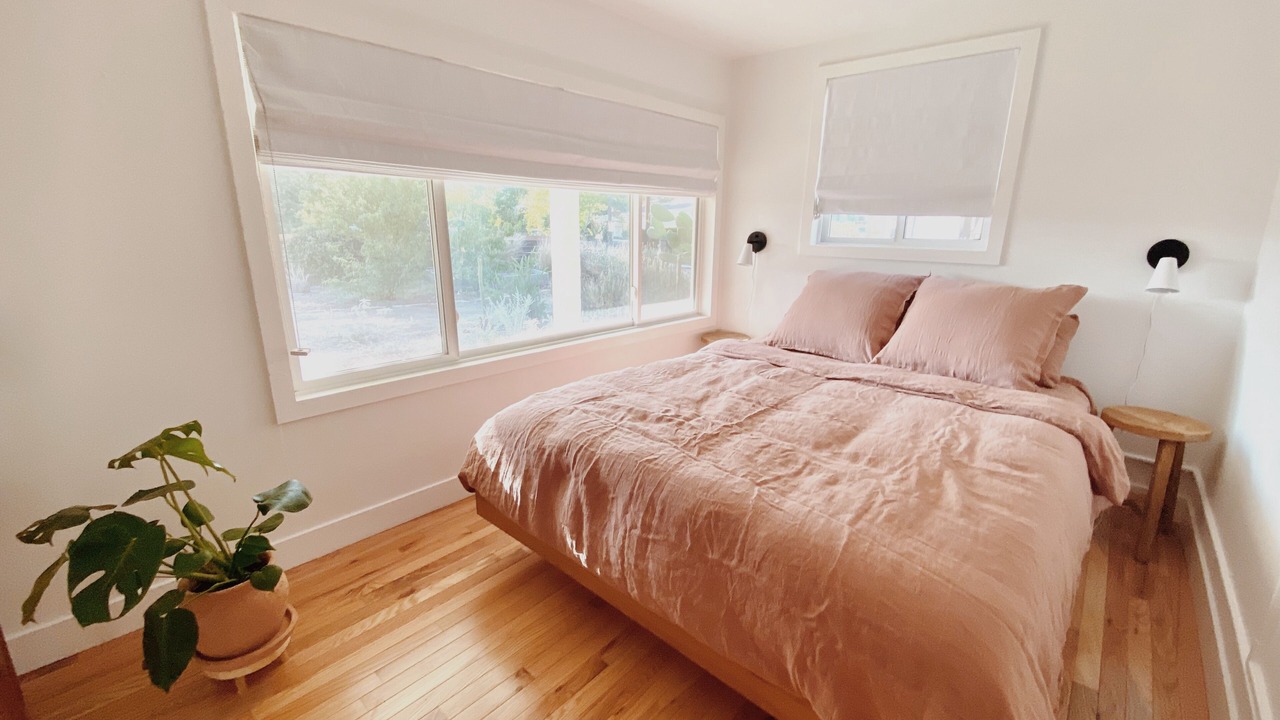 Photo of Bedroom in Meiners Oaks