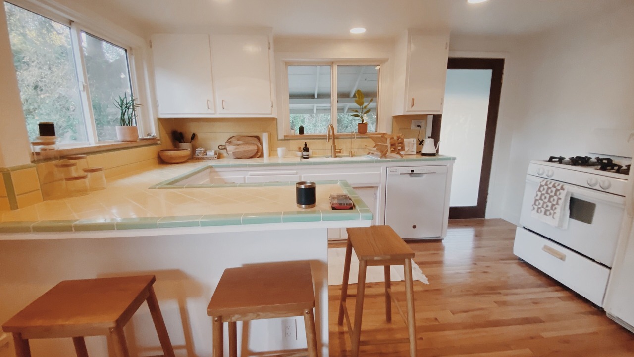 Photo of Kitchen in Meiners Oaks