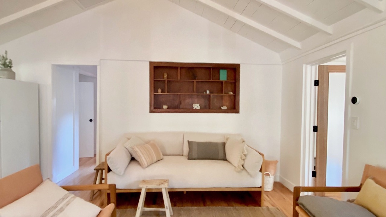 Photo of Livingroom in Meiners Oaks