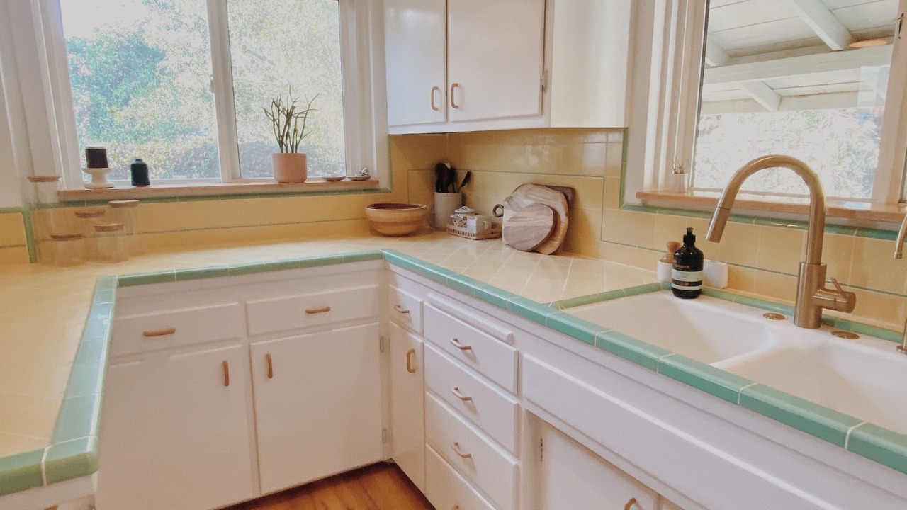 Photo of Kitchen in Meiners Oaks
