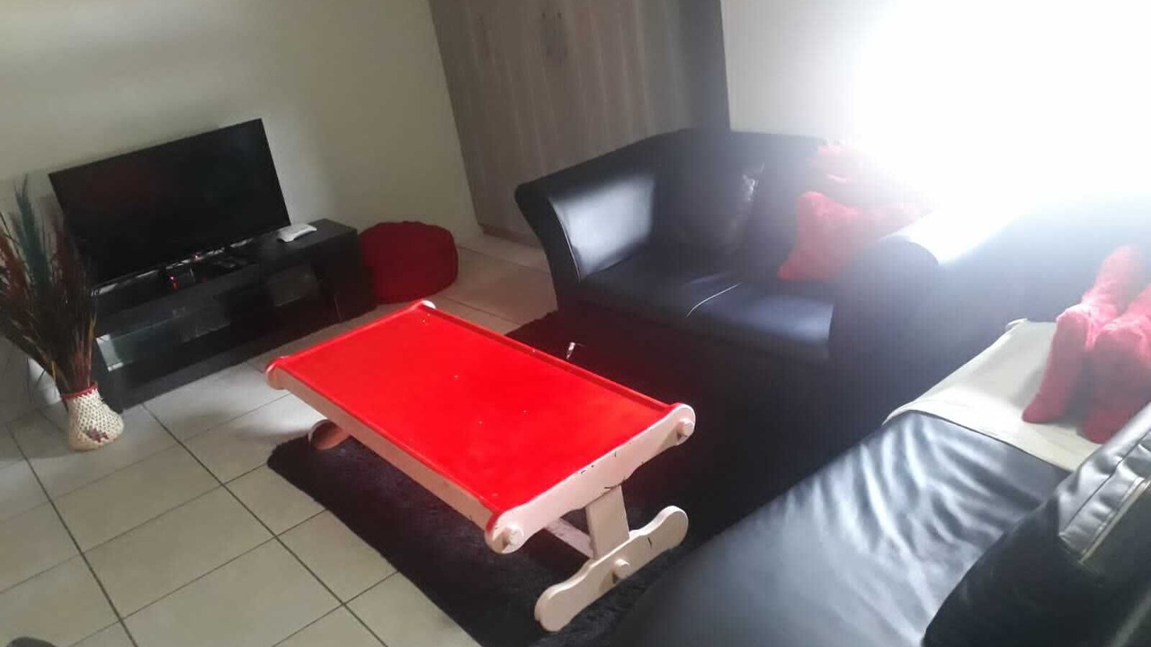 Photo of Livingroom in Greater Johannesburg Metropolitan Area