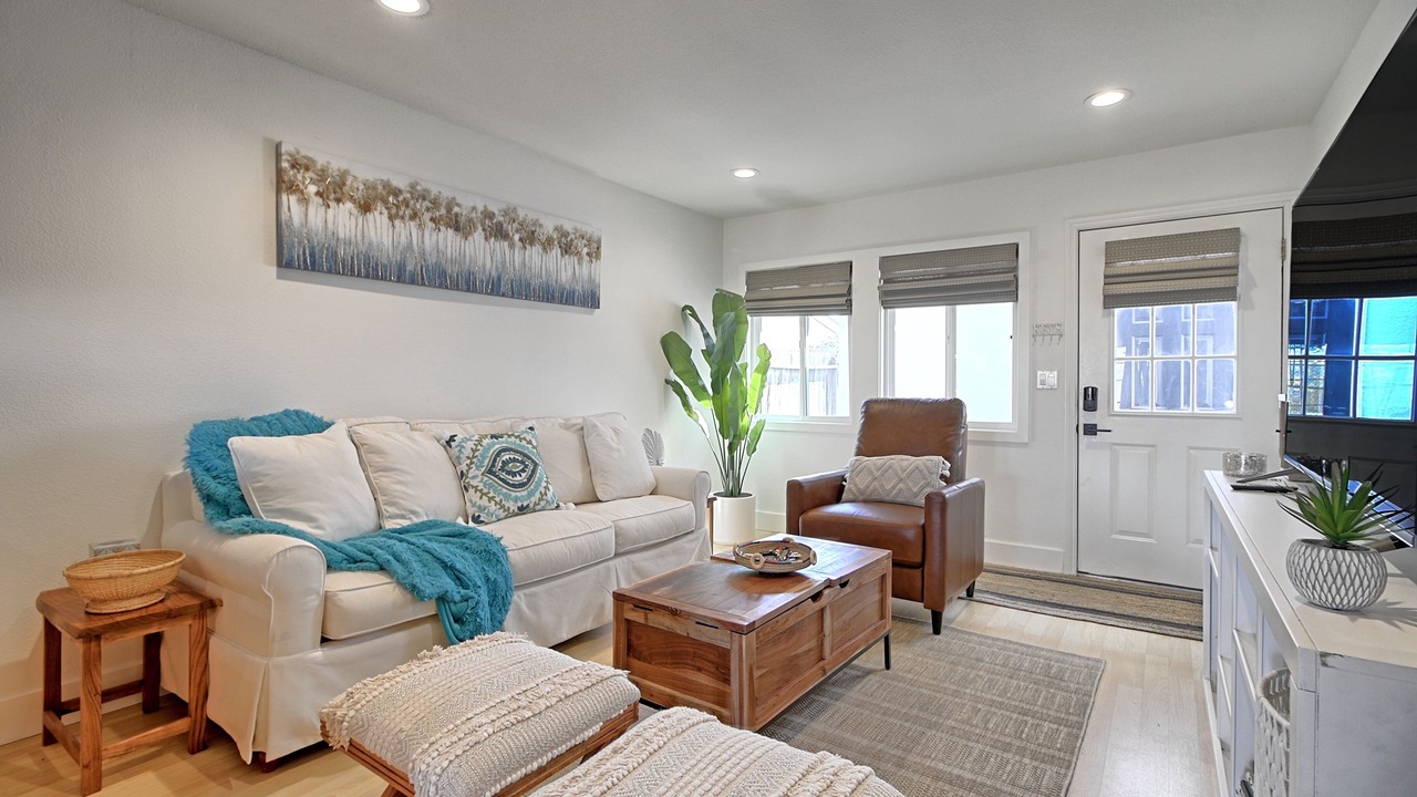 Photo of Livingroom in Oxnard Shores