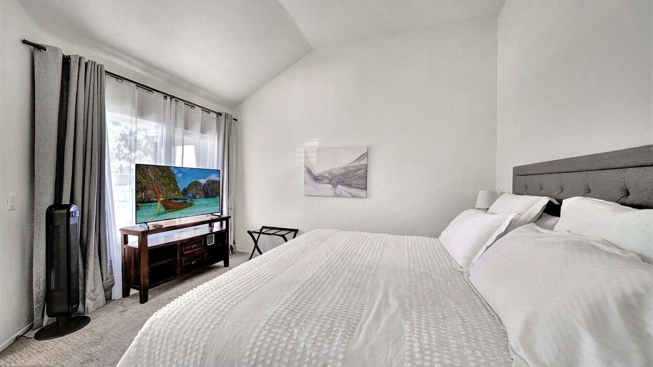 Photo of Bedroom in Laguna Niguel