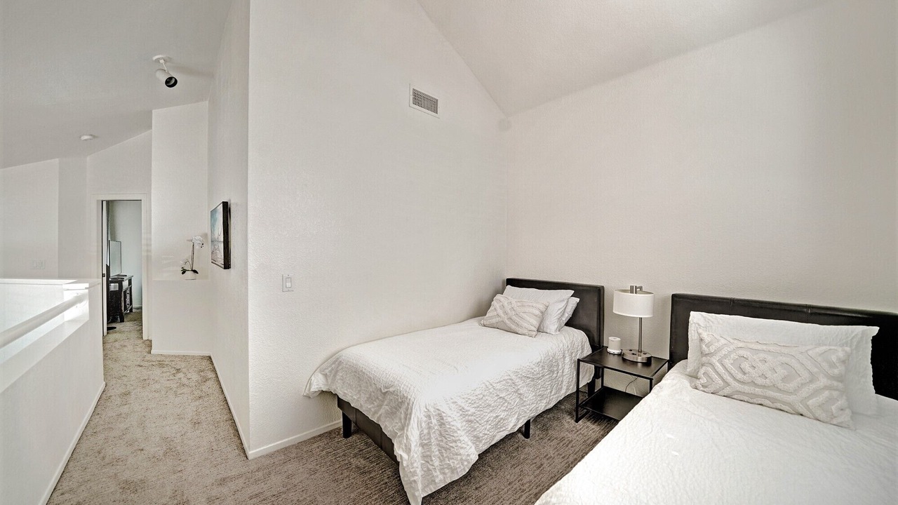 Photo of Bedroom in Laguna Niguel